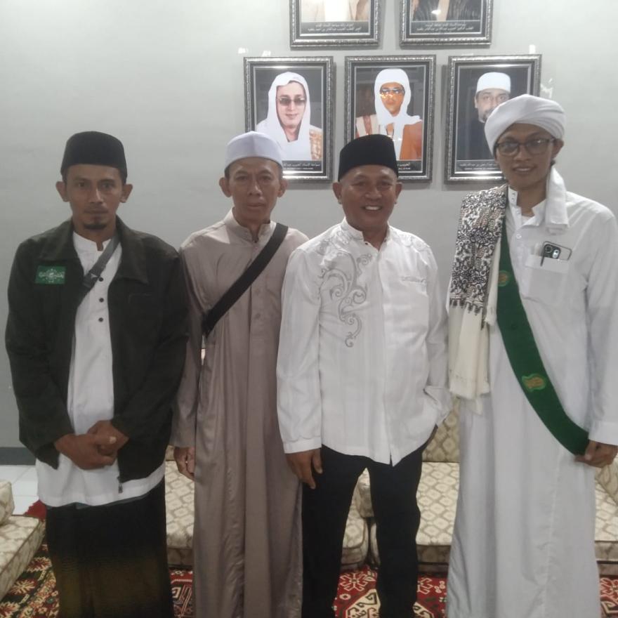 Kepala Desa Sekarwangi menghadiri maulid Nabi Muhammad Saw 